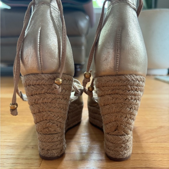 UGG Gold Reagan wedges - Picture 3 of 5